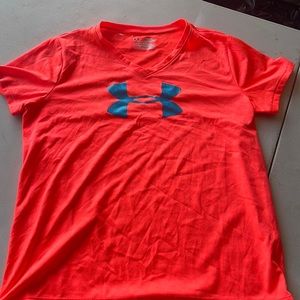 Girls Under Armour Tshirt